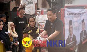 Berkah Di Desa Sungai Alat, Legislator DPR RI dari Fraksi Partai Gerindra Bagi-Bagi Beras ke Warga