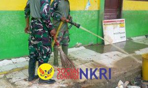 TNI AD Bersihkan Lumpur di Sekolah, Rak dan Bangku Mulai Ditata