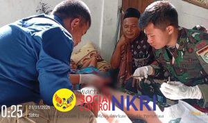 TNI Jemput Bola Cek Kesehatan Warga Terdampak di Aceh, Diikuti Ibu-ibu dan Balita