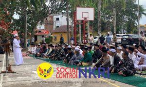 Shalat Istisqa Bersama, Danlanal Bintan dan Warga Tanjungpinang Memohon Hujan Untuk Bumi yang Kering