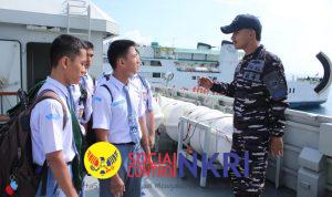 Lanal Nias Sambut Kedatangan Kapal Kepresidenan KRI Bung Karno-369, Gelar Open Ship Untuk Masyarakat Nias